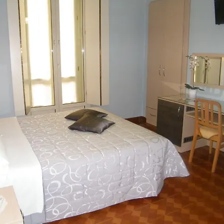 Central-- And - Alba Apartment