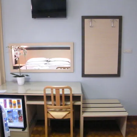 Central-- And - Alba *