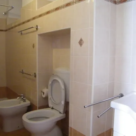 Central-- And - Alba