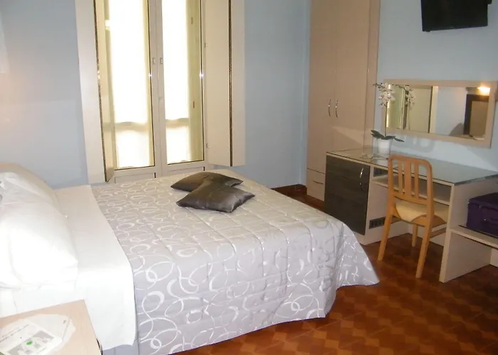 Central-- And - Alba 公寓