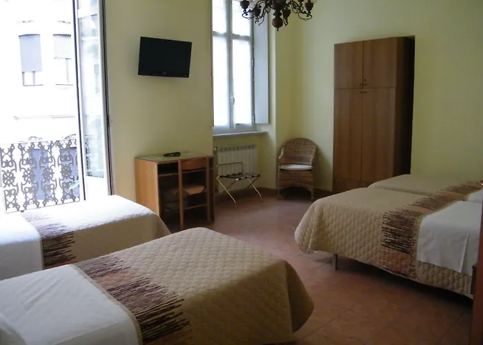 Central-- And - Alba 公寓