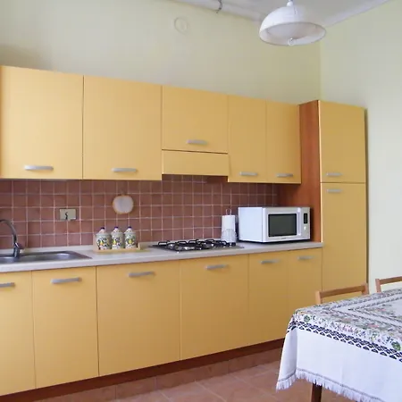 Central-- And - Alba Apartman *