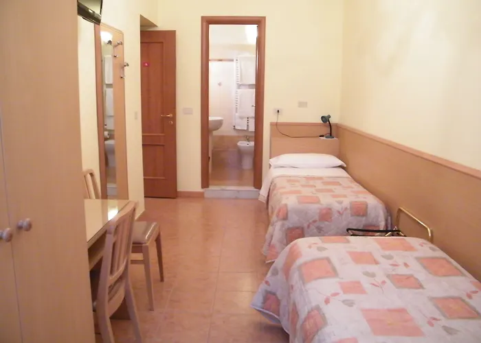 Central-- And - Alba Lägenhet *